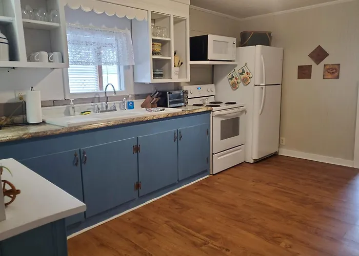 3 Bdrm Country Farmhouse With Free Boat Ramp Access